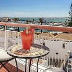 Marina Penthouse Center 法鲁区